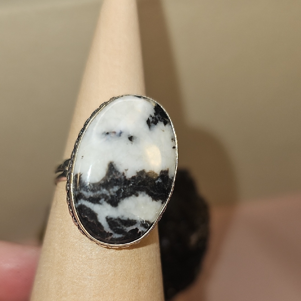 White Buffalo Turquoise Silver 925 Ring - Picture 4 of 4